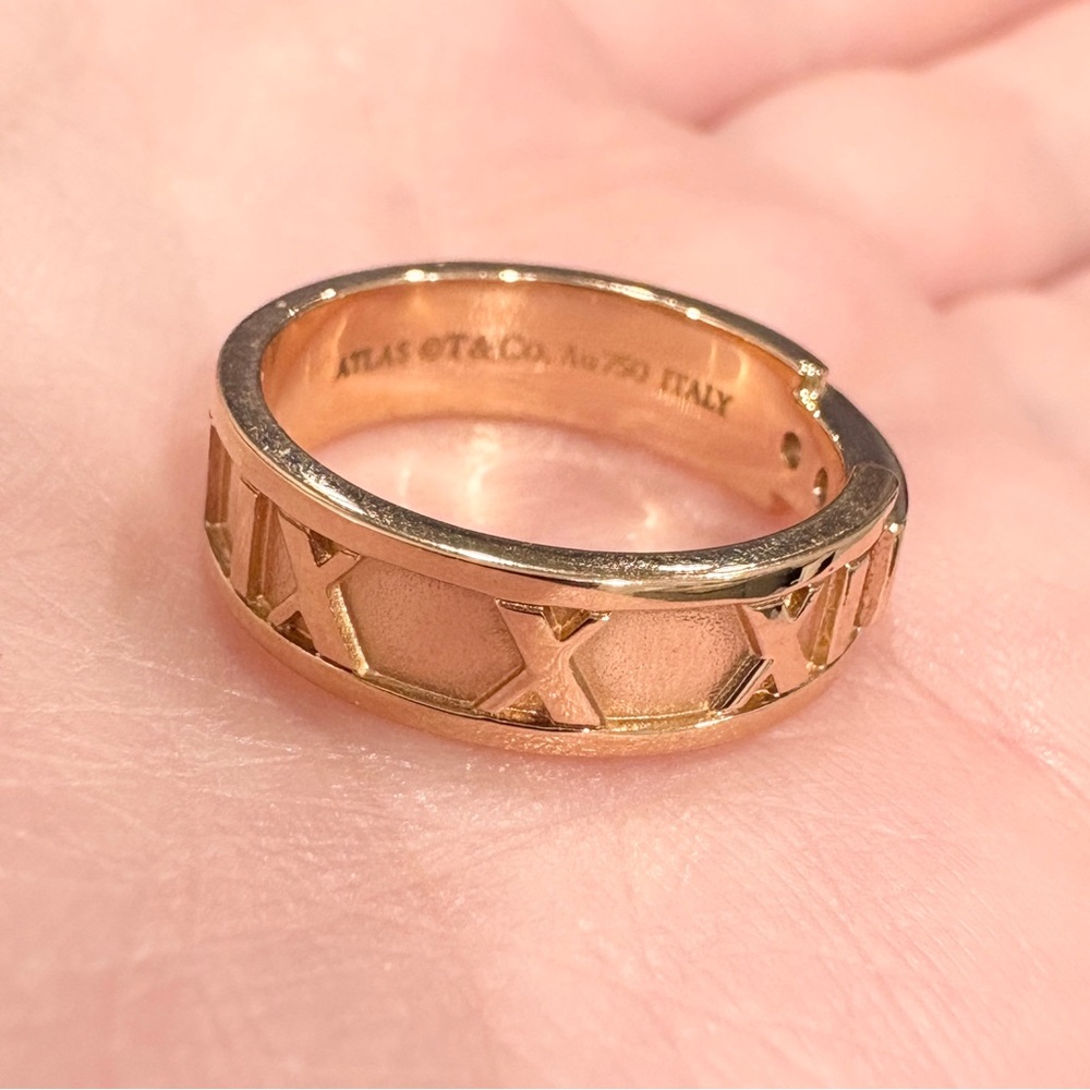 18K Tiffany Atlas Diamond Ring, 750 Rose Gold, Roman Numerals, Size 6 - Picture 13 of 15